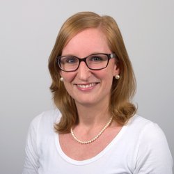 Frau Gjotev, QMB